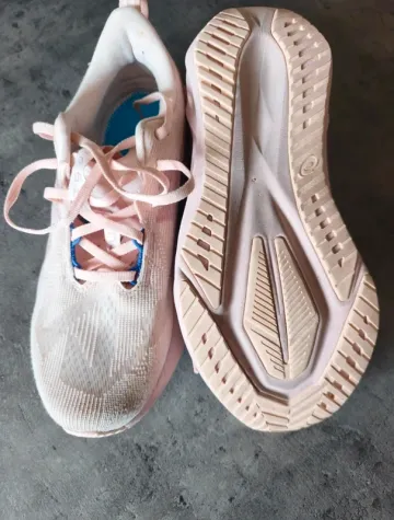 Asics Novablast 5 bike d'occasion — image 2 sur 3