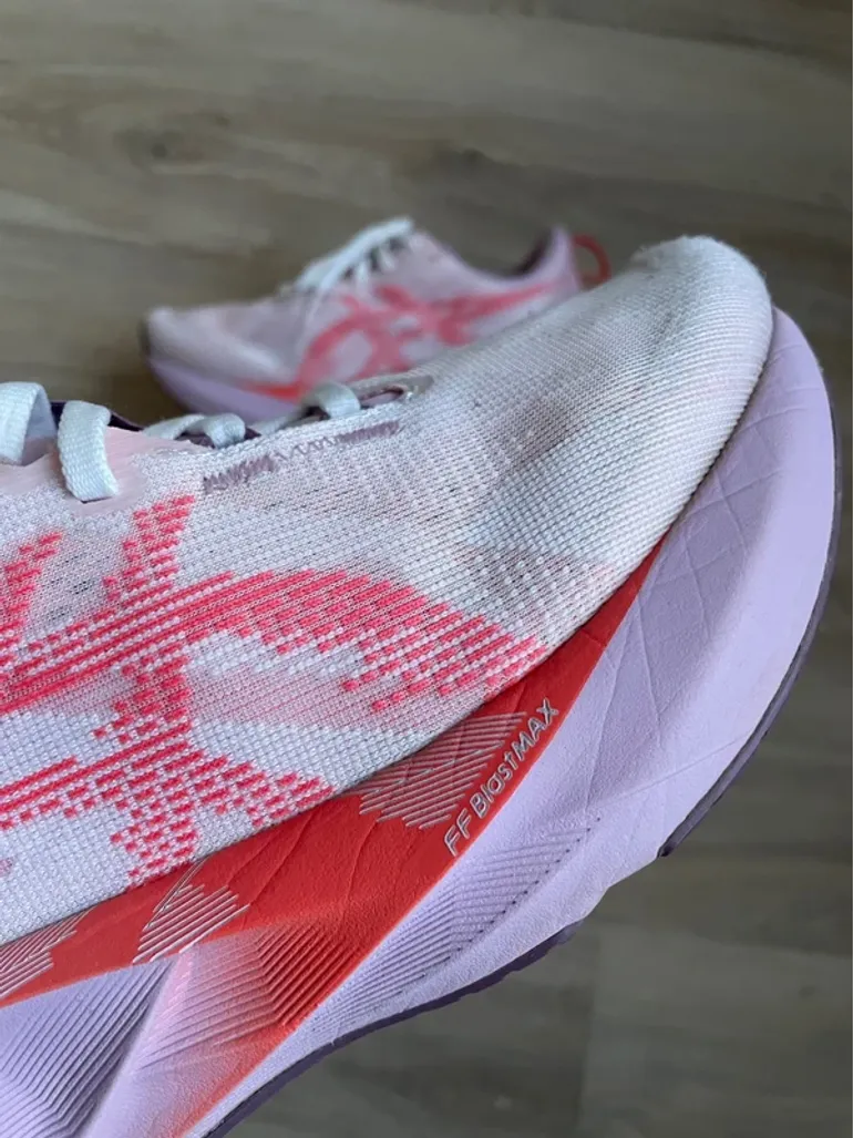 Asics Novablast 5 bike d'occasion — image 3 sur 7