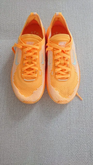 Tweedehands Nike Sneakers bike — afbeelding 6 van 7