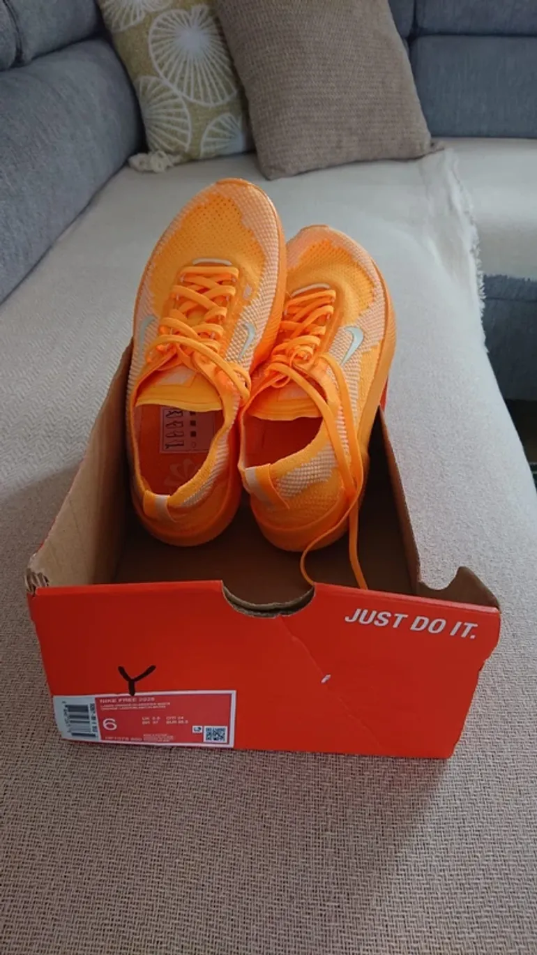 Tweedehands Nike Sneakers bike — afbeelding 2 van 7