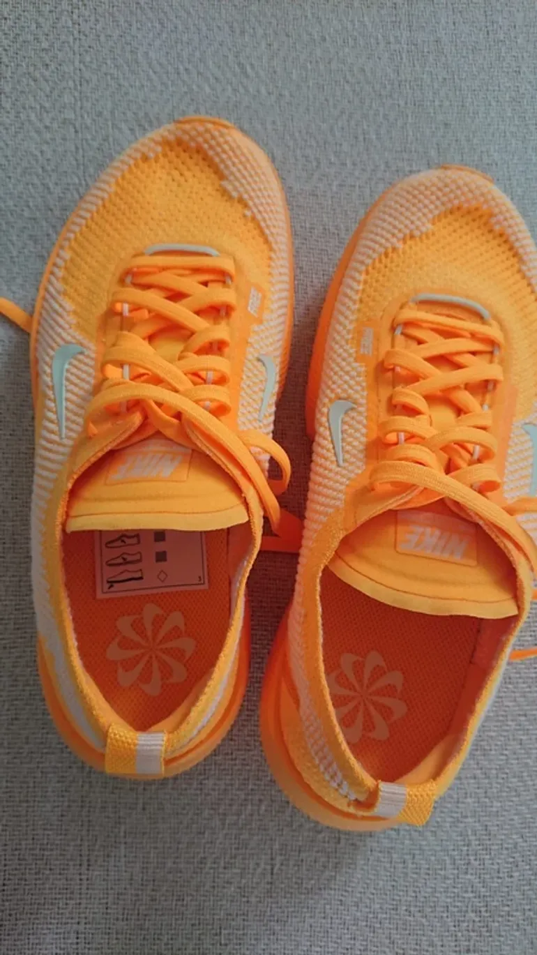 Tweedehands Nike Sneakers bike — afbeelding 3 van 7