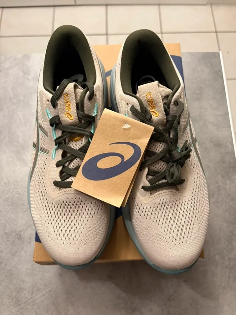 Tweedehands Asics Gel Cumulus 28 bike — afbeelding 4 van 4