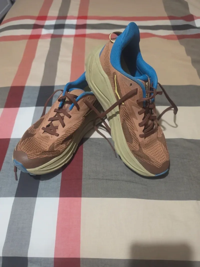 Used Hoka Challenger 8 Running Shoes