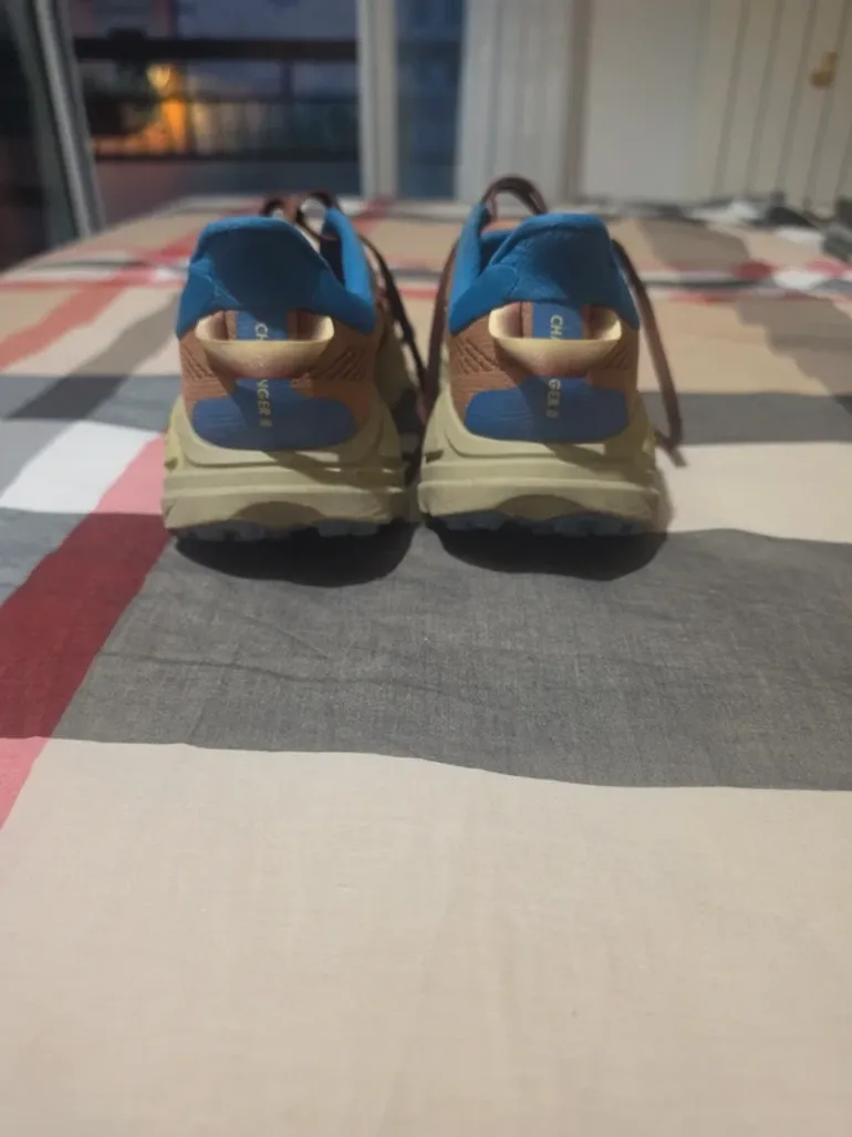 Tweedehands Hoka Challenger 8 bike — afbeelding 3 van 6