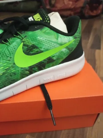 Tweedehands Nike Free RN bike — afbeelding 10 van 10