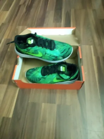 Tweedehands Nike Free RN bike — afbeelding 1 van 10