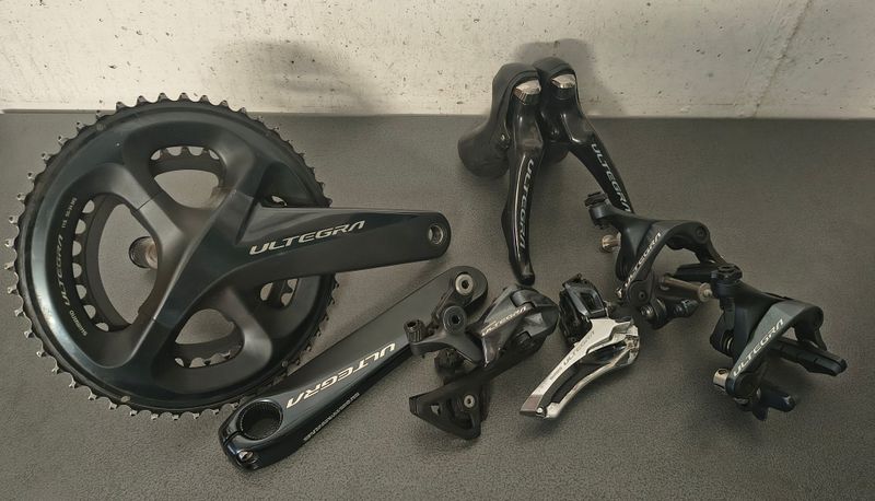 Used Shimano ULTEGRA R-8000 2022 Groupset