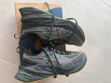 Asics Novablast 3 LE bike d'occasion — image 5 sur 7