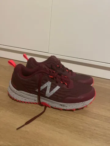 New Balance Baskets de running bike de segunda mano — imagen 1 de 3