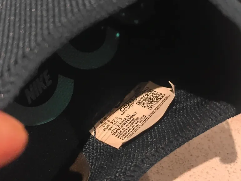 Použité White React Phantom Run Flyknit 2 2021 bike — obrázek 7 z 9