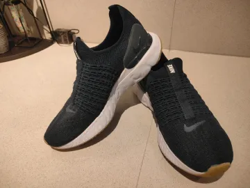 Použité White React Phantom Run Flyknit 2 2021 bike — obrázek 2 z 9