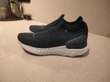 Použité White React Phantom Run Flyknit 2 2021 bike — obrázek 1 z 9