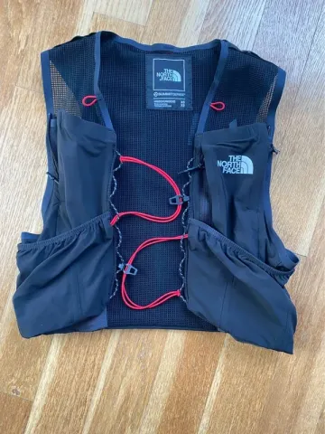 Used The North Face Summit Run 5L bike — image 1 of 6