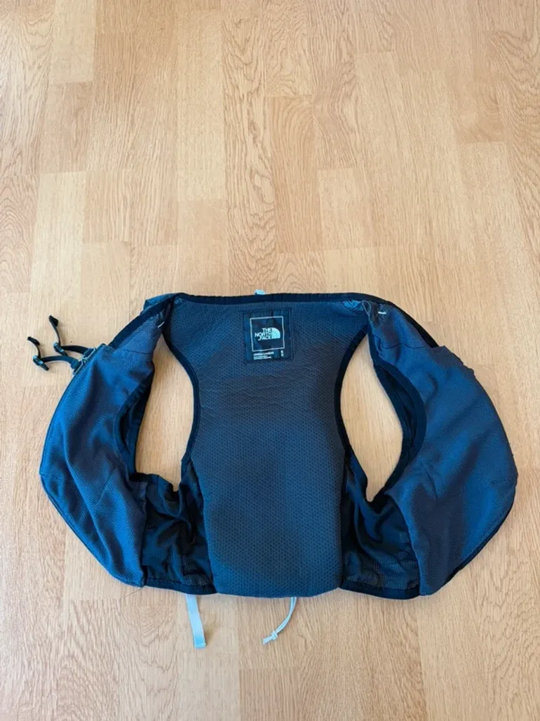 Used The North Face Gilet de course bike — image 4 of 9