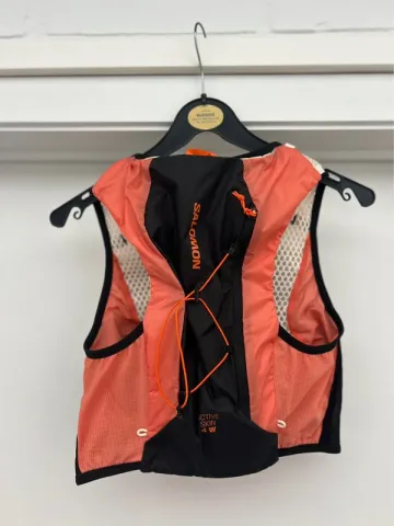 Used Salomon Active Skin 4L bike — image 2 of 3