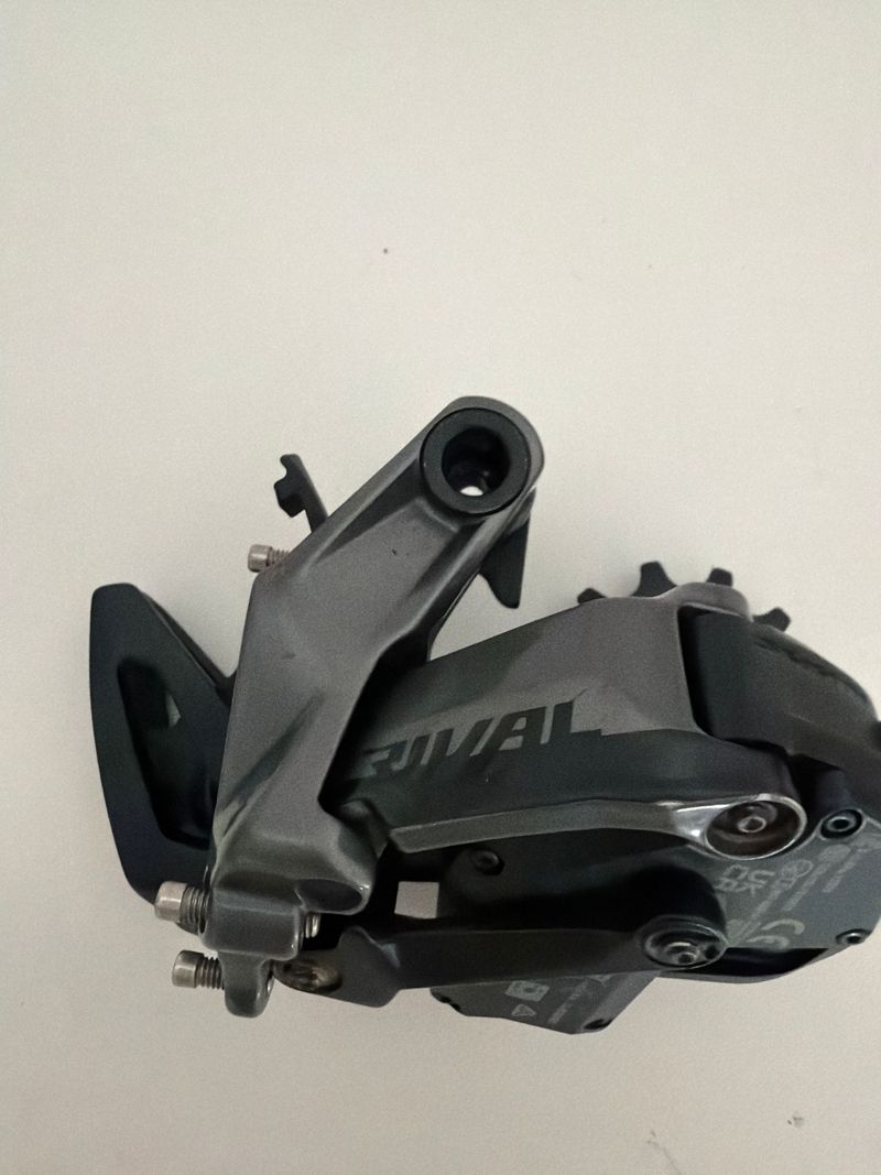 Used Sram Rival XPLR 44T AXS 12V Drivetrain & Pedals