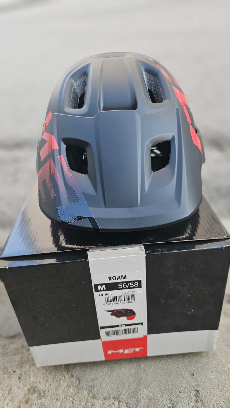 Used MET Roam Halmet 2025 Cycling Accessories