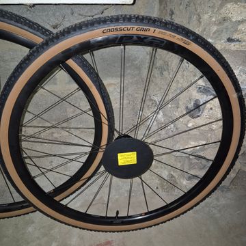 Used Giant PX2 Wheels 2025 bike — image 2 of 4