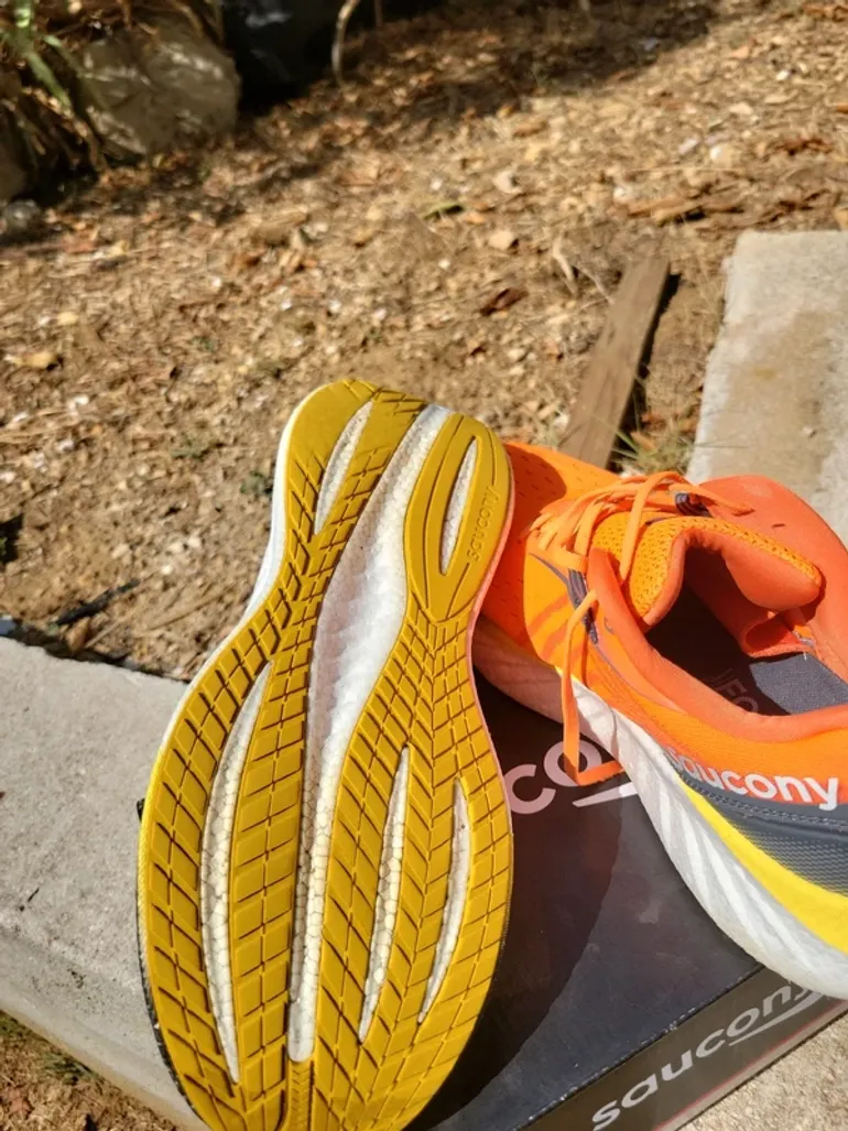 Saucony Triumph 22 bike usato — immagine 7 di 10