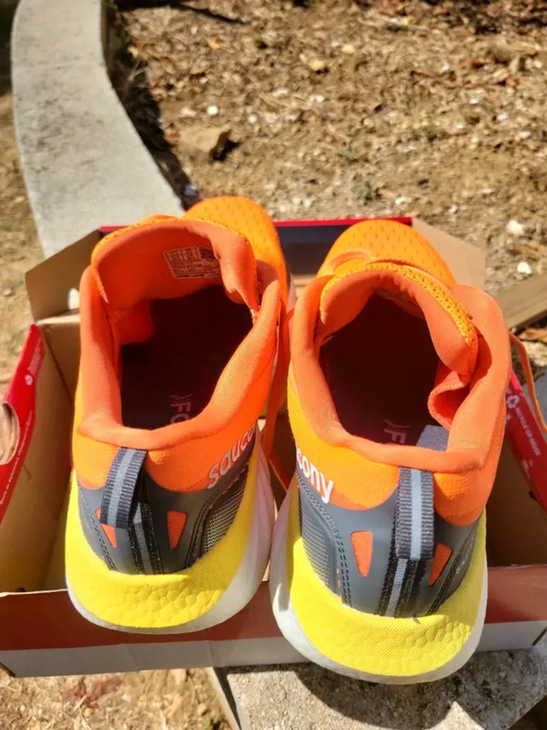 Saucony Triumph 22 bike usato — immagine 4 di 10