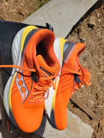 Saucony Triumph 22 bike usato — immagine 2 di 10