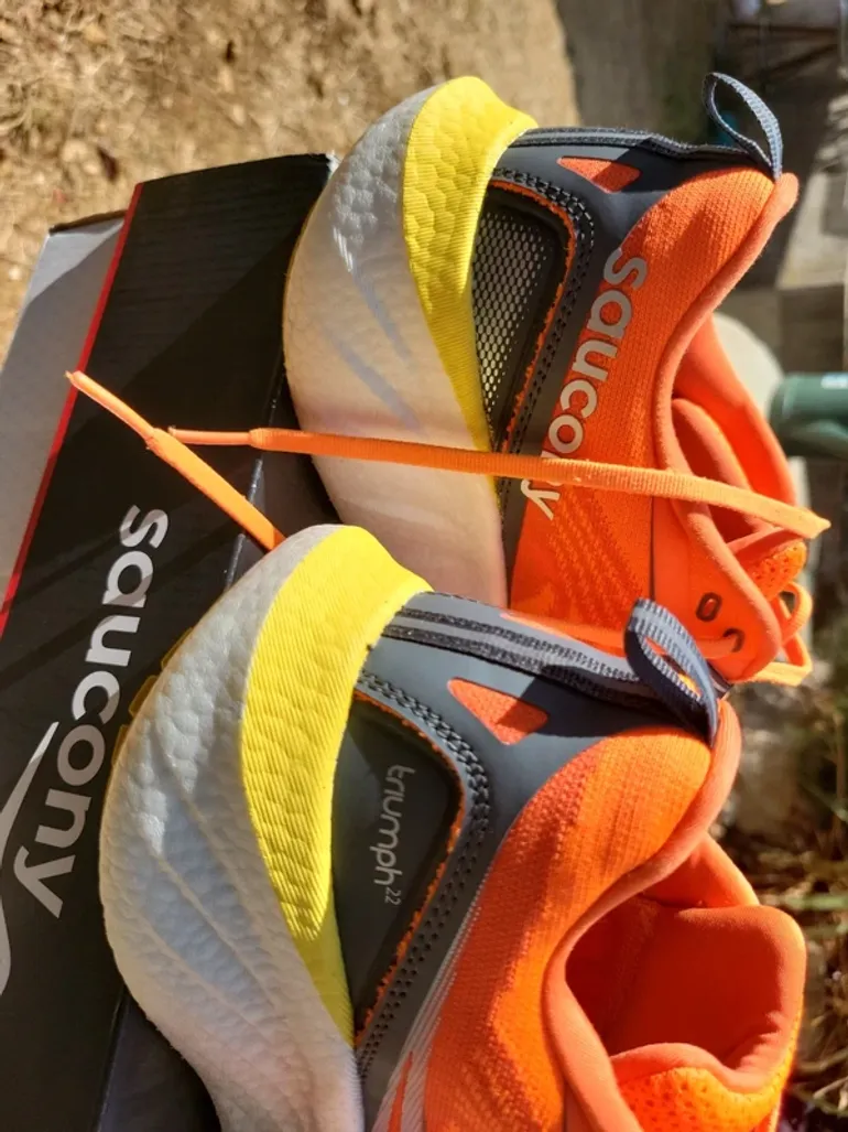 Saucony Triumph 22 bike usato — immagine 9 di 10