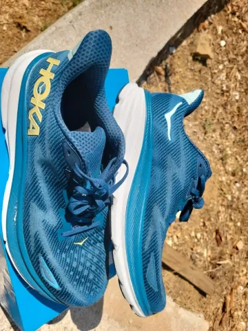 Used Hoka Clifton 9 bike — image 4 of 11