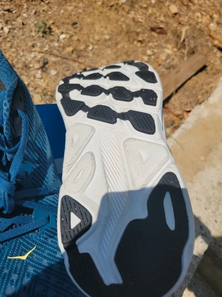 Used Hoka Clifton 9 bike — image 9 of 11