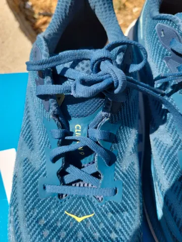 Used Hoka Clifton 9 bike — image 10 of 11