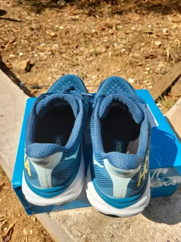Used Hoka Clifton 9 bike — image 3 of 11