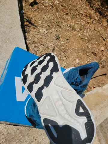 Used Hoka Clifton 9 bike — image 7 of 11