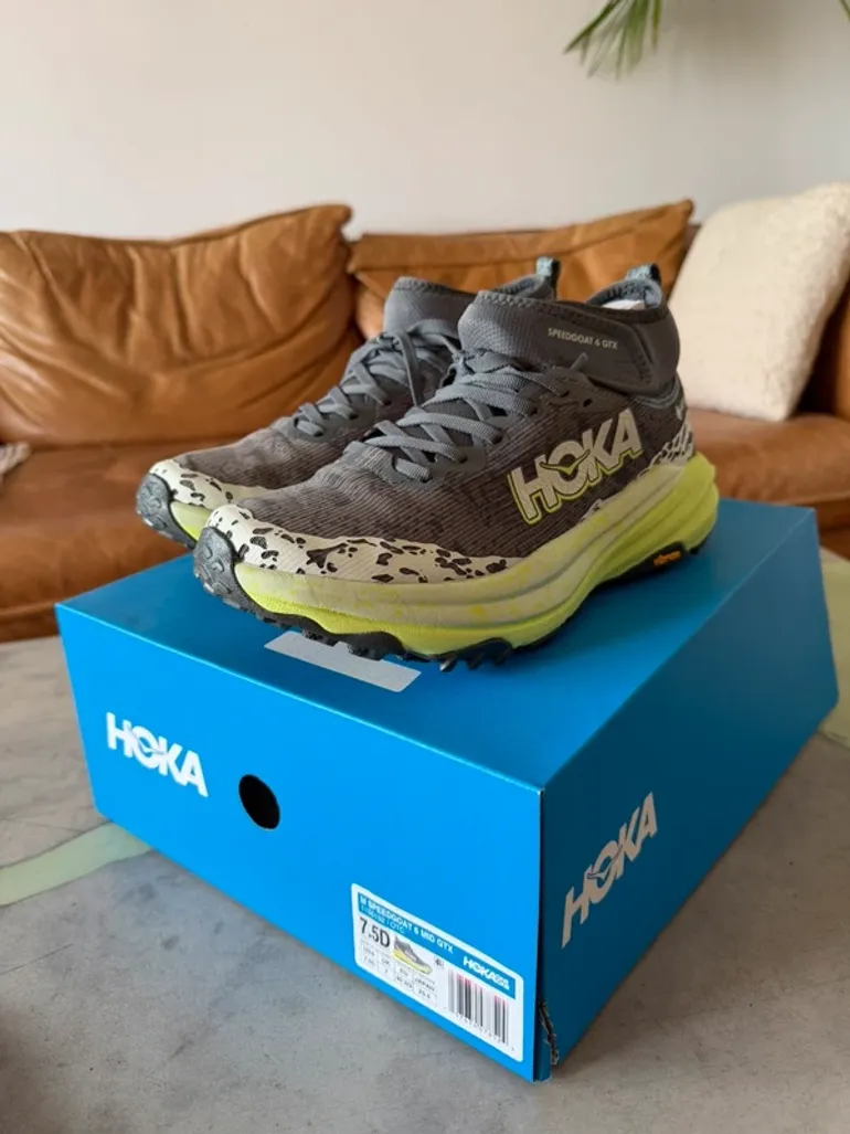 Used Hoka Speedgoat 6 Mid Gore-Tex bike — image 5 of 6