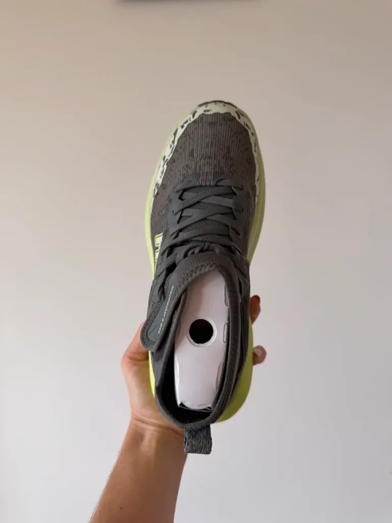Used Hoka Speedgoat 6 Mid Gore-Tex bike — image 3 of 6