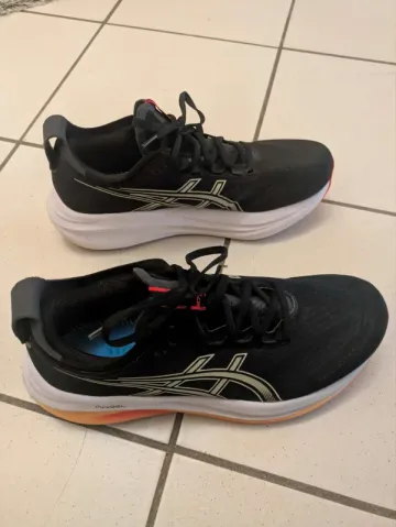 Tweedehands Asics Gel Nimbus 27 bike — afbeelding 2 van 5
