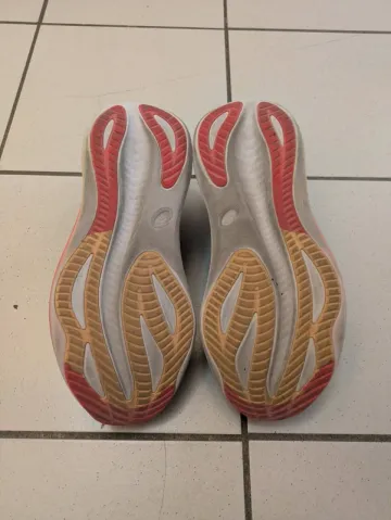 Tweedehands Asics Gel Nimbus 27 bike — afbeelding 5 van 5