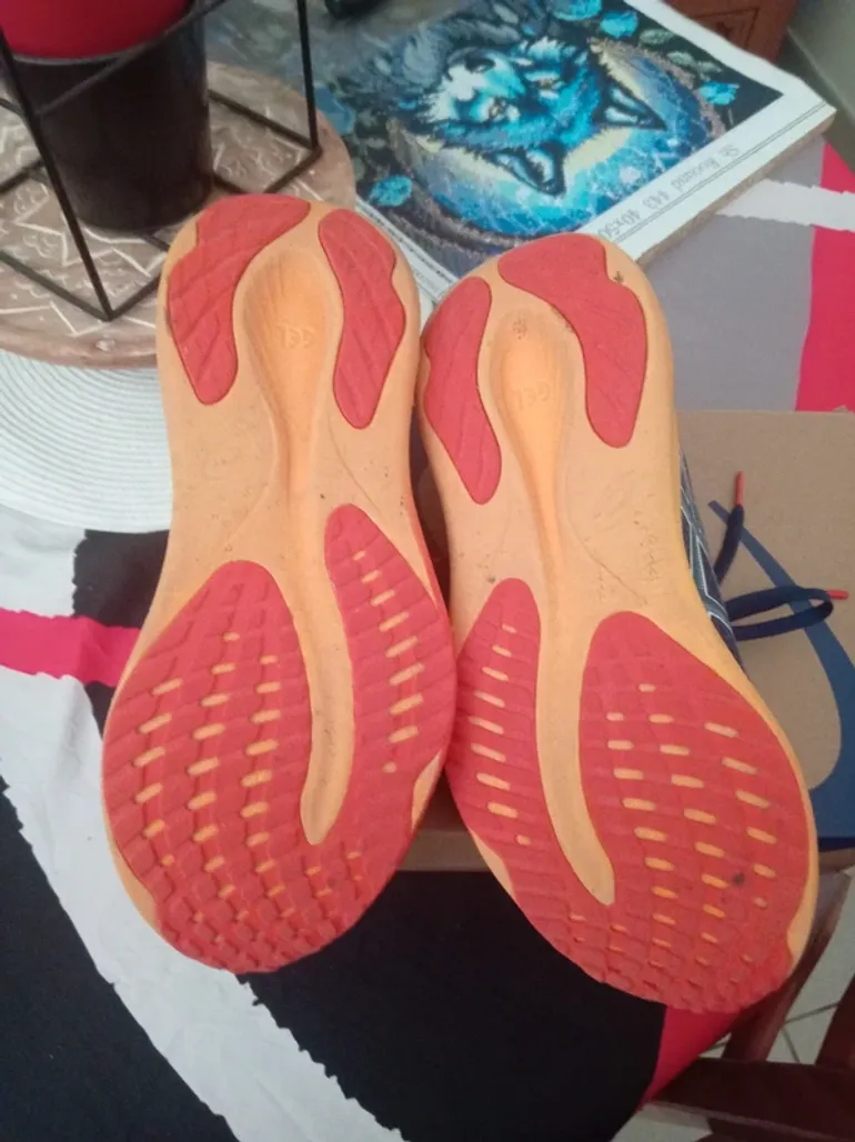 Used Asics Running Shoes bike — image 4 of 7
