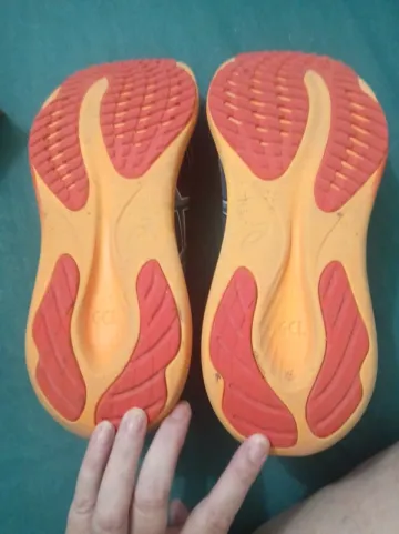 Used Asics Running Shoes bike — image 6 of 7