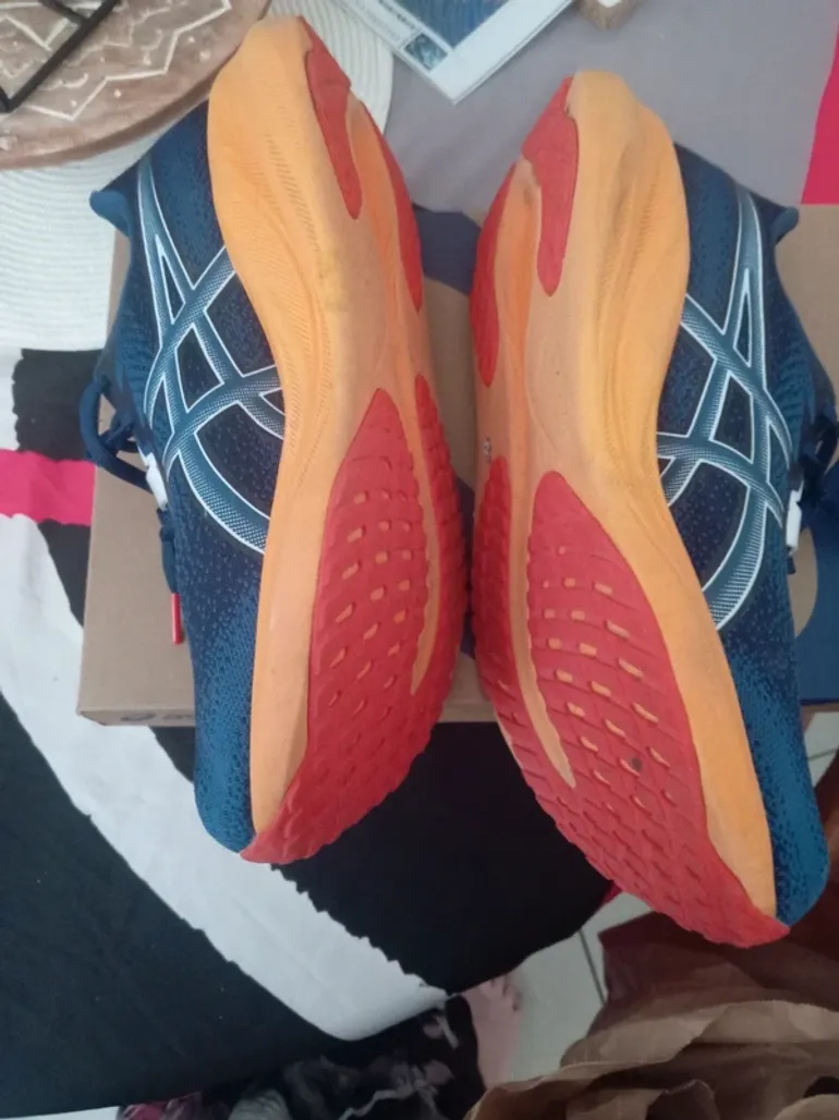 Used Asics Running Shoes bike — image 3 of 7