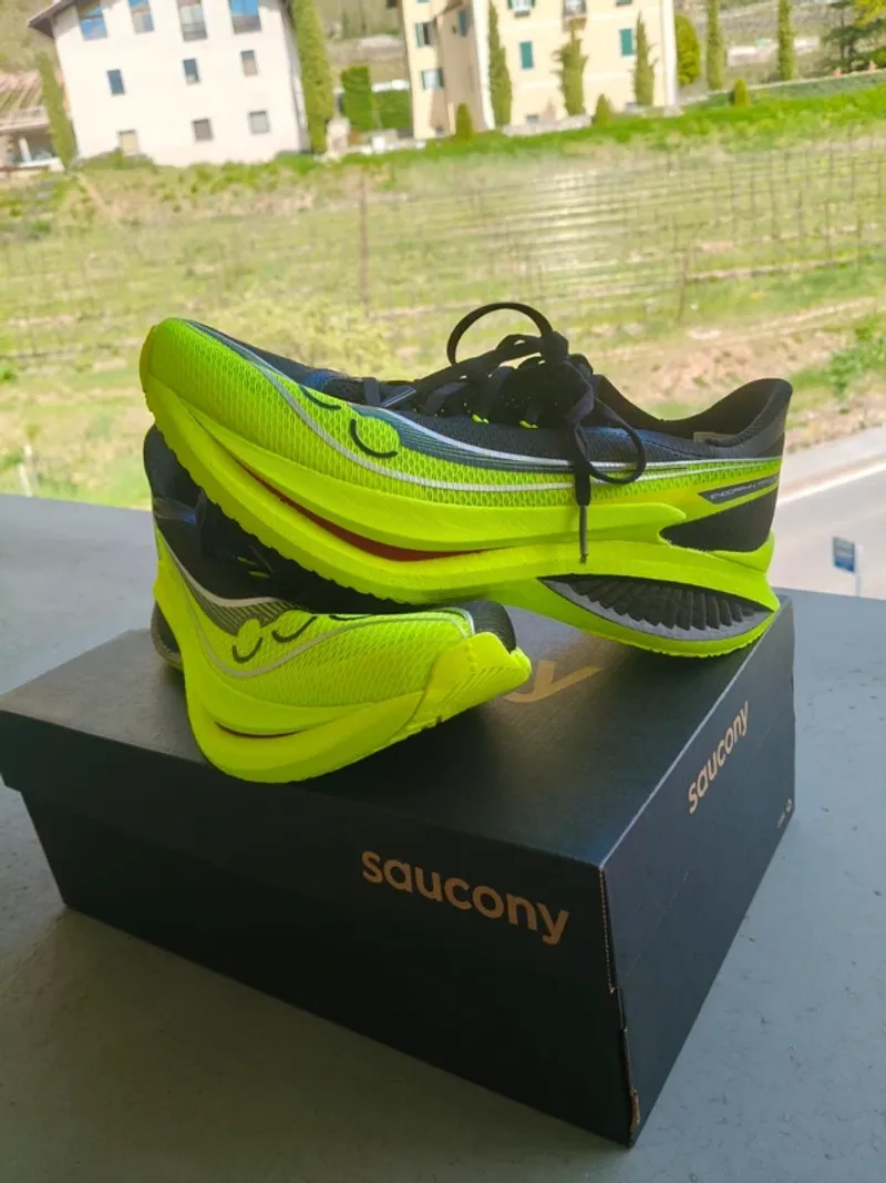 Used Saucony Endorphin Pro 5 Running Shoes