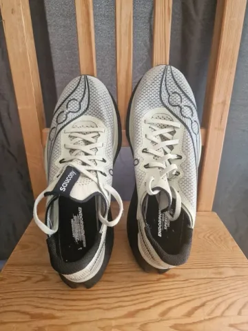 Used Saucony Endorphin Pro 4 bike — image 2 of 5