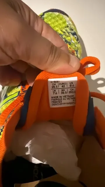 Used Asics Running Shoes bike — image 3 of 4