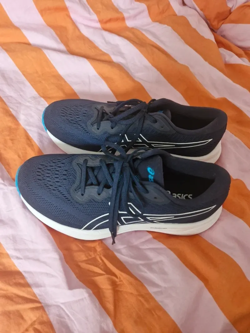 Used Asics FlyteFoam Pulse 15 Running Shoes