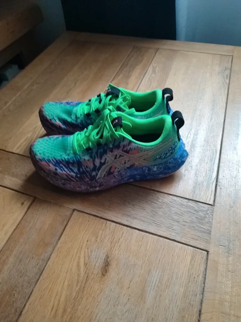 Used Asics Running Shoes bike — image 2 of 6