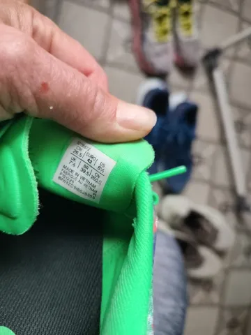 Used Asics Running Shoes bike — image 6 of 6