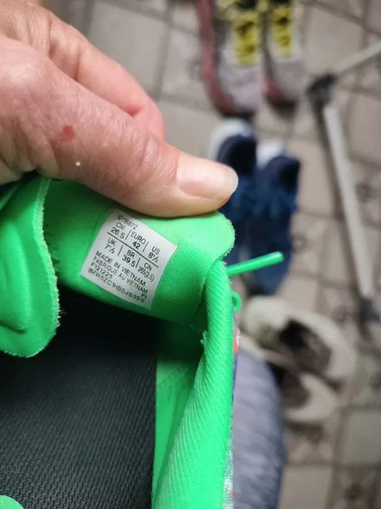 Used Asics Running Shoes bike — image 6 of 6