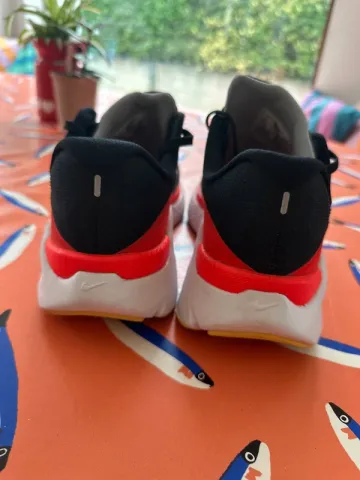 Used Nike ZoomX bike — image 5 of 7