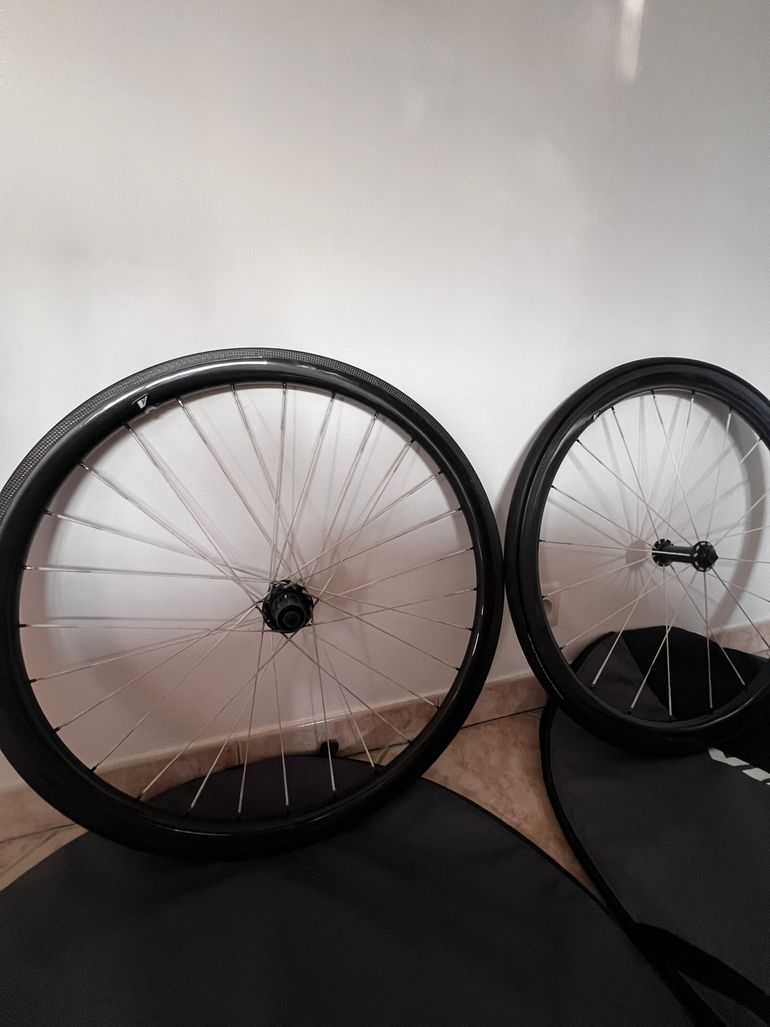 Used Light Bicycle Carbone 35 2021 bike — image 2 of 3