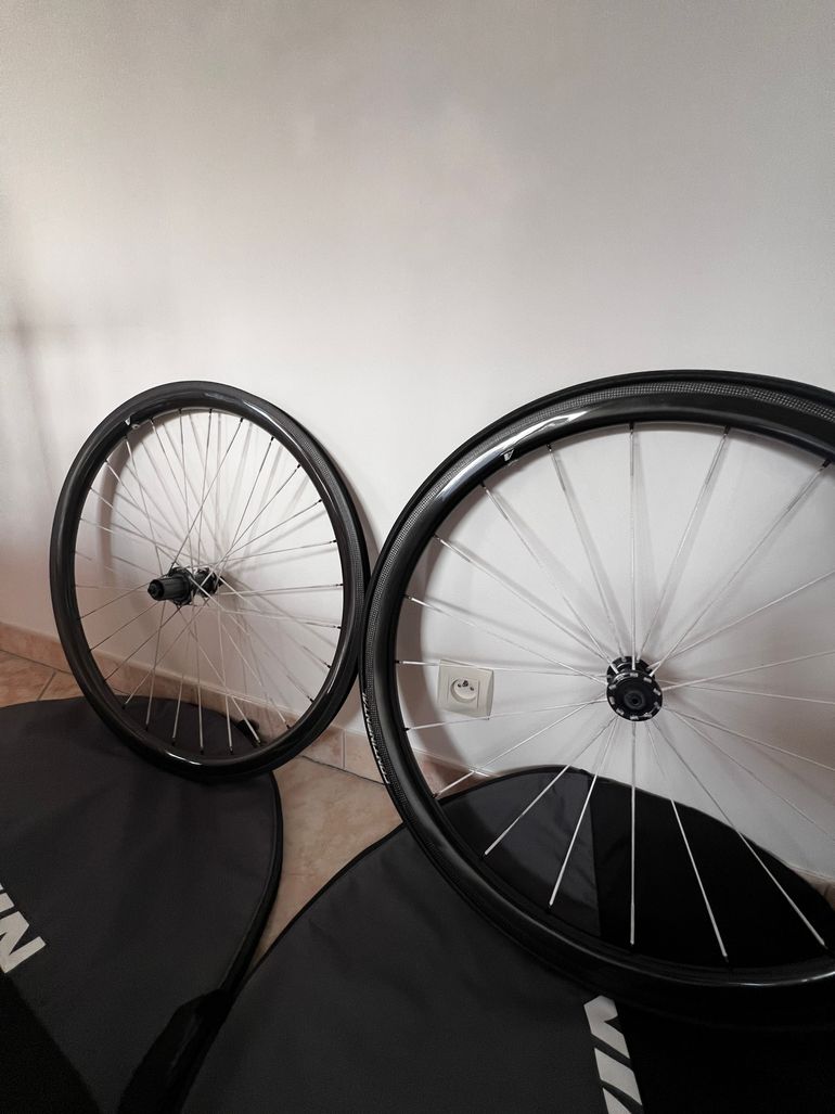 Used Light Bicycle Carbone 35 2021 bike — image 3 of 3