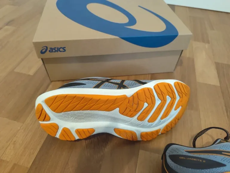 Used Asics Gel-Jadeite 2 bike — image 11 of 15