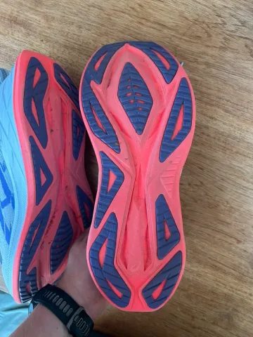 Used Asics Superblast 2 bike — image 2 of 6